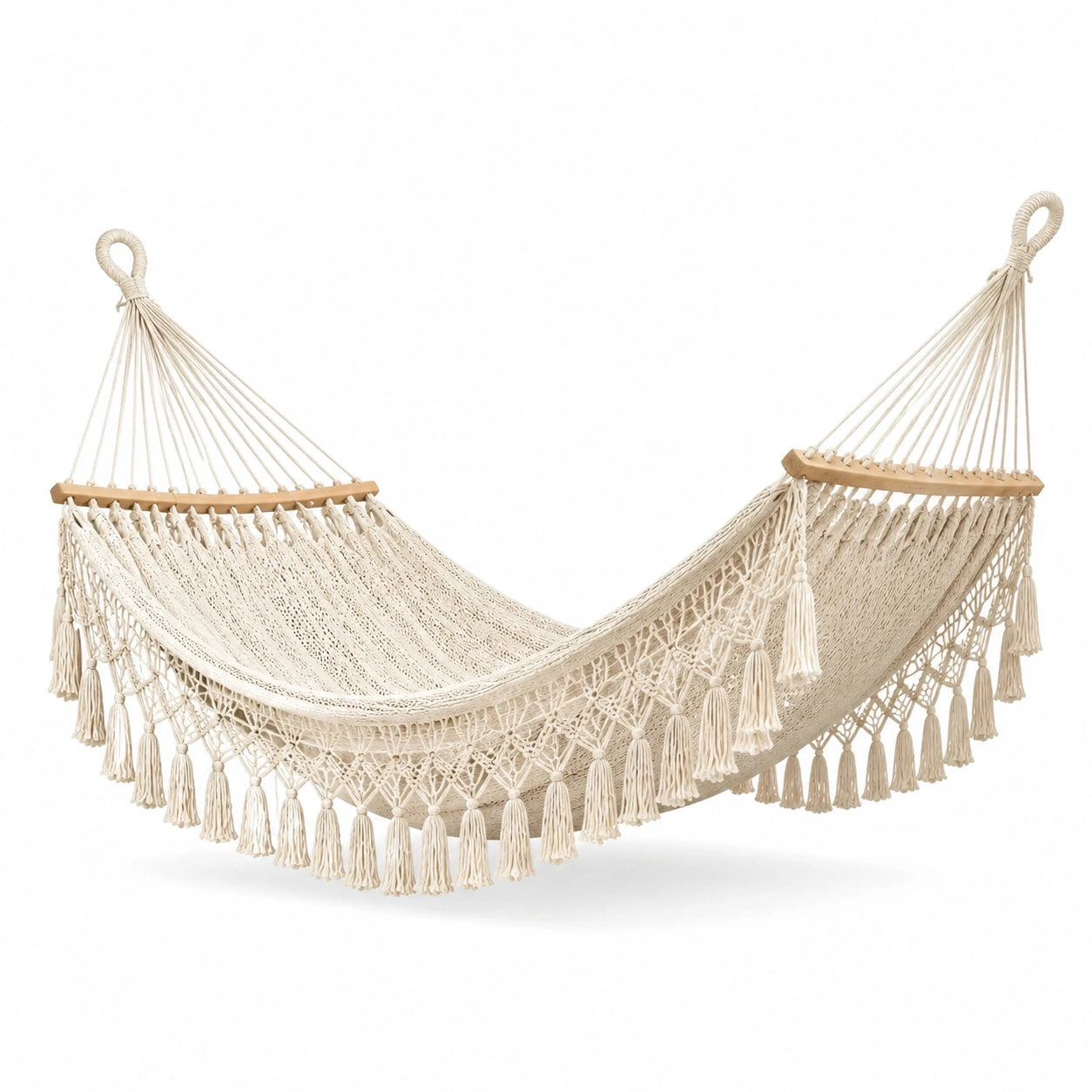 Hamaca de Algodón Beige con Flecos para Uso en Interiores y Exteriores